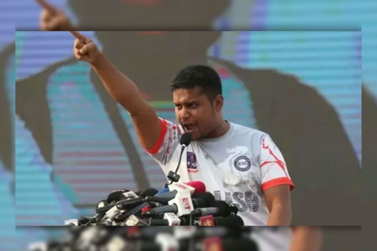 দেশ ও জাতির স্বার্থ নিয়ে হাসনাতের পোস্ট