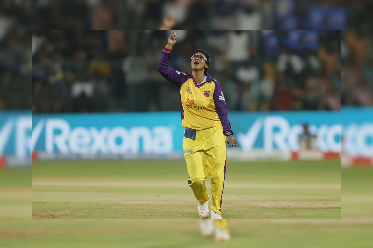 ভারতীয় ক্রিকেটারের বিরুদ্ধে টাকা চুরির অভিযোগ