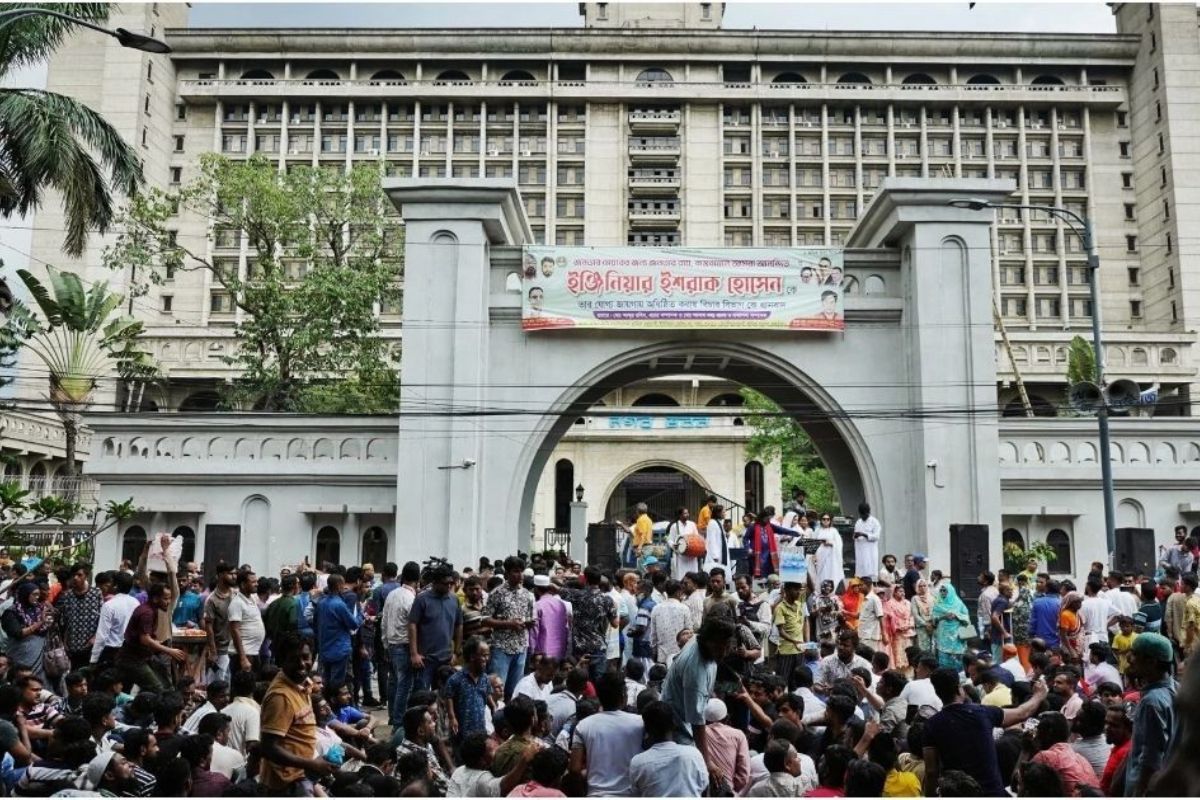 নগর ভবন থেকে সরছে উপদেষ্টা আসিফের মন্ত্রণালয়