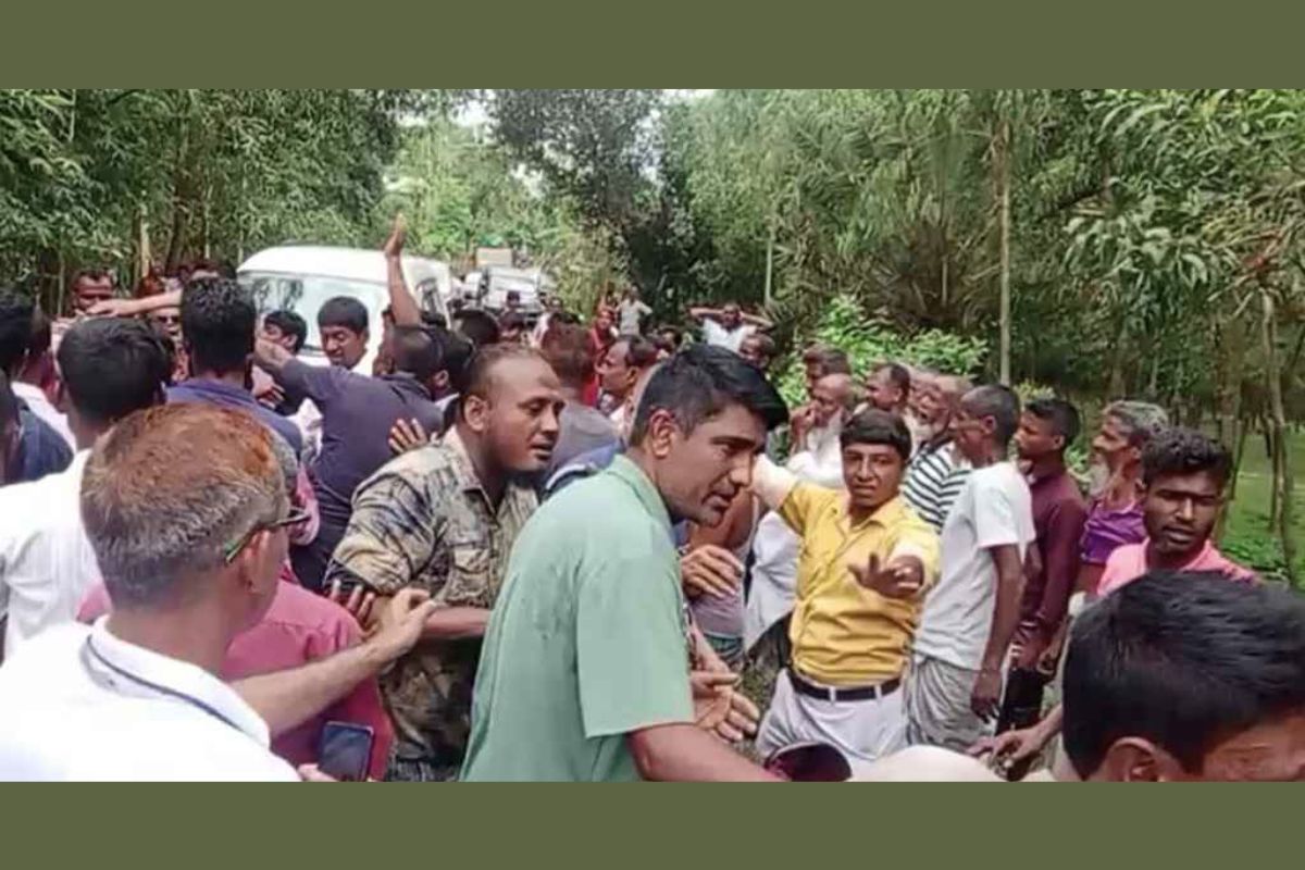 পরিবেশ উপদেষ্টার গাড়িবহরে হা’মলা