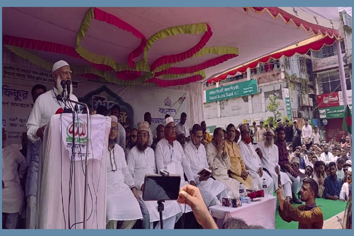 ‘বাংলাদেশের পচা শিক্ষা ব্যবস্থাকে পরিবর্তন করতে হবে’