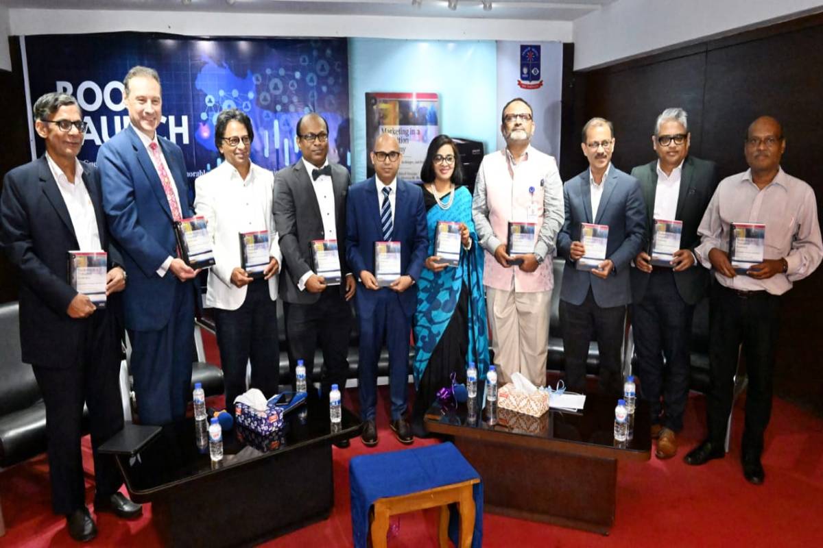 ঢাবিতে ‘মার্কেটিং ইন এ ট্রানজিশন ইকোনমি’ বইয়ের মোড়ক উন্মোচন