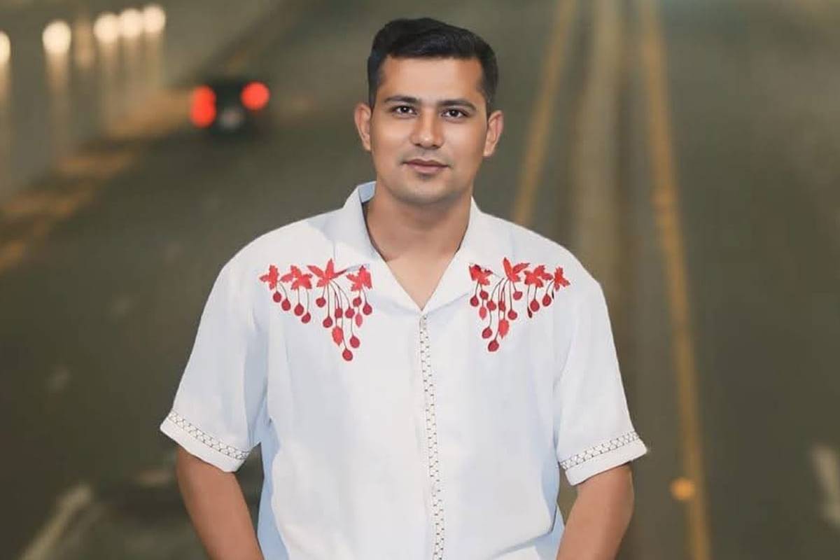 ঢাবিতে চান্স পাওয়া দুই শিক্ষার্থীর ভর্তির দায়িত্ব নিলেন ছাত্রদল নেতা