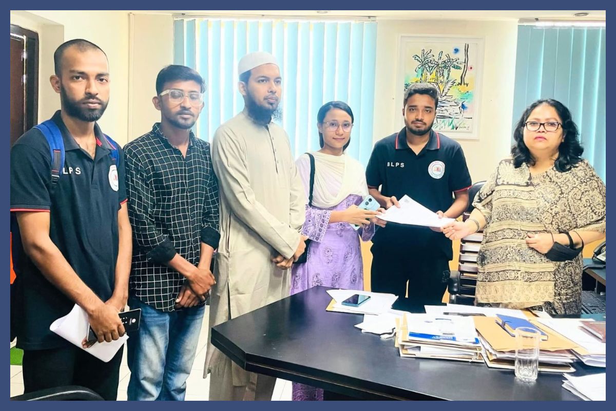 ঢাবি কেন্দ্রীয় খেলার মাঠ থেকে মাদকসেবীদের দমনসহ সংস্কারে ৭ দাবি শিক্ষার্থীদের