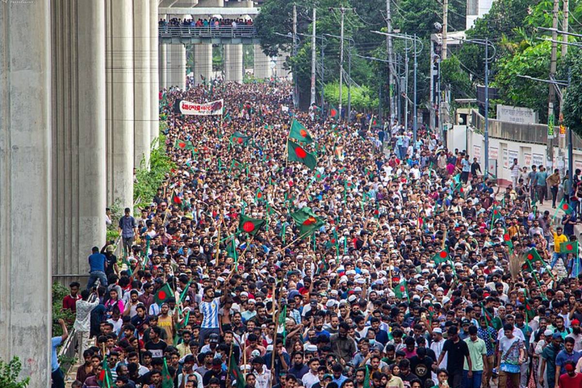 জুলাই অভ্যুত্থান: ইতিহাসের মোড় ঘোরানো  মাহেন্দ্রক্ষণ
