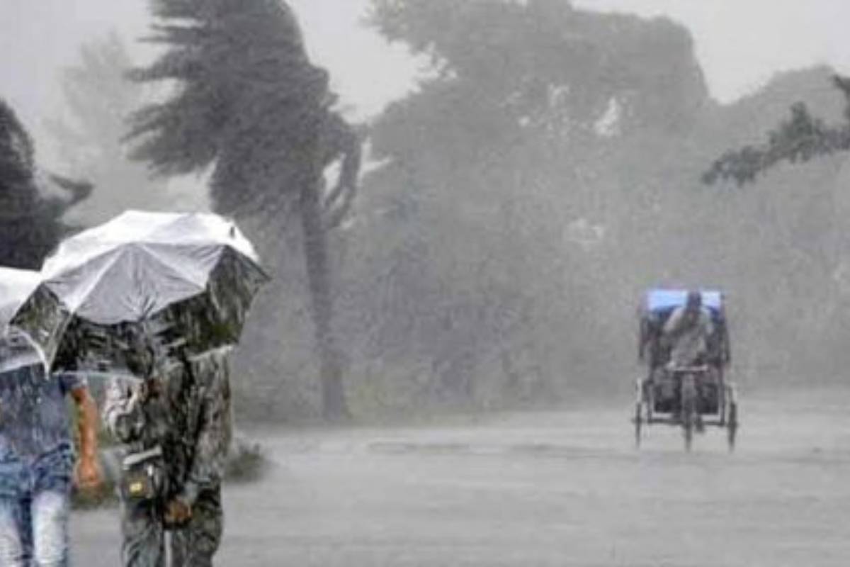 দেশের বিভিন্ন অঞ্চলে ভারী বর্ষণের সম্ভাবনা