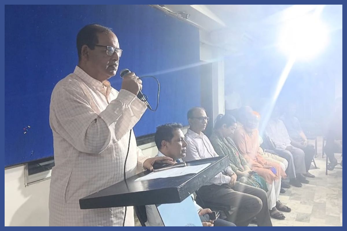 শিক্ষার্থীদের জন্য সবসময় ডুয়ার অফিস খোলা : শামসুজ্জামান দুদু
