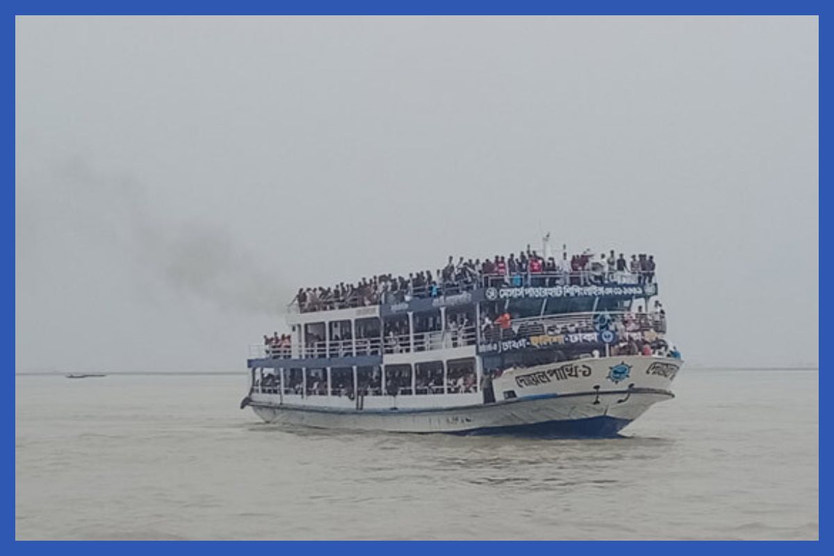 ১০ রুটে বন্ধ নৌযান চলাচল, দুর্ভোগে যাত্রীরা