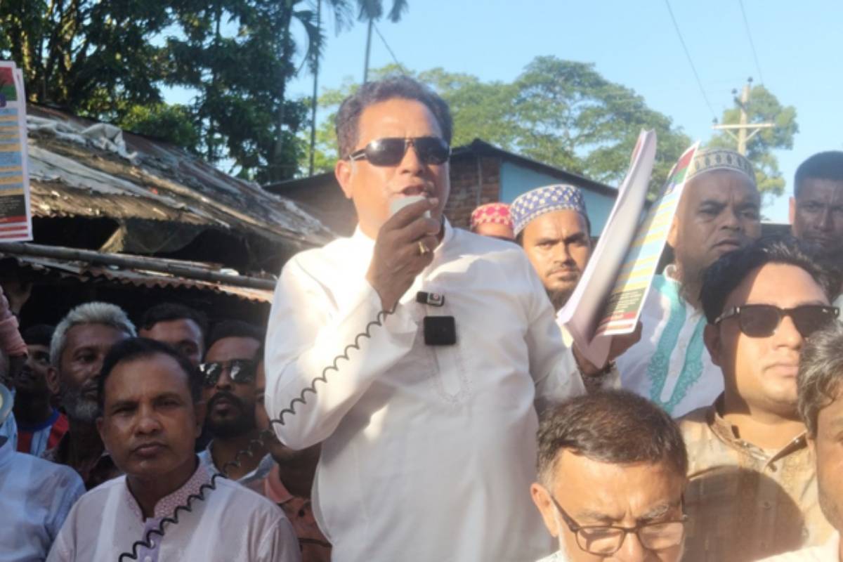 ৩১ দফা নিয়ে মাঠে ড্যানী: বারহাট্টায় বাজছে শুদ্ধ রাজনীতির স্লোগান