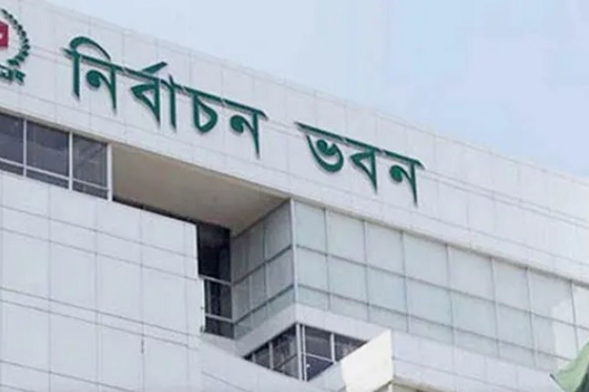 ‘আ.লীগের নিবন্ধন স্থগিত হলেও ইসির তালিকায় নৌকা প্রতীক বহাল’