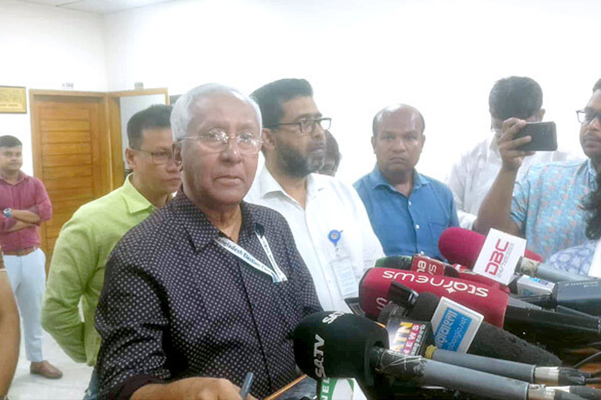 ওয়েবসাইট থেকে নৌকা প্রতীক সরানো নিয়ে যা বললেন ইসি সচিব