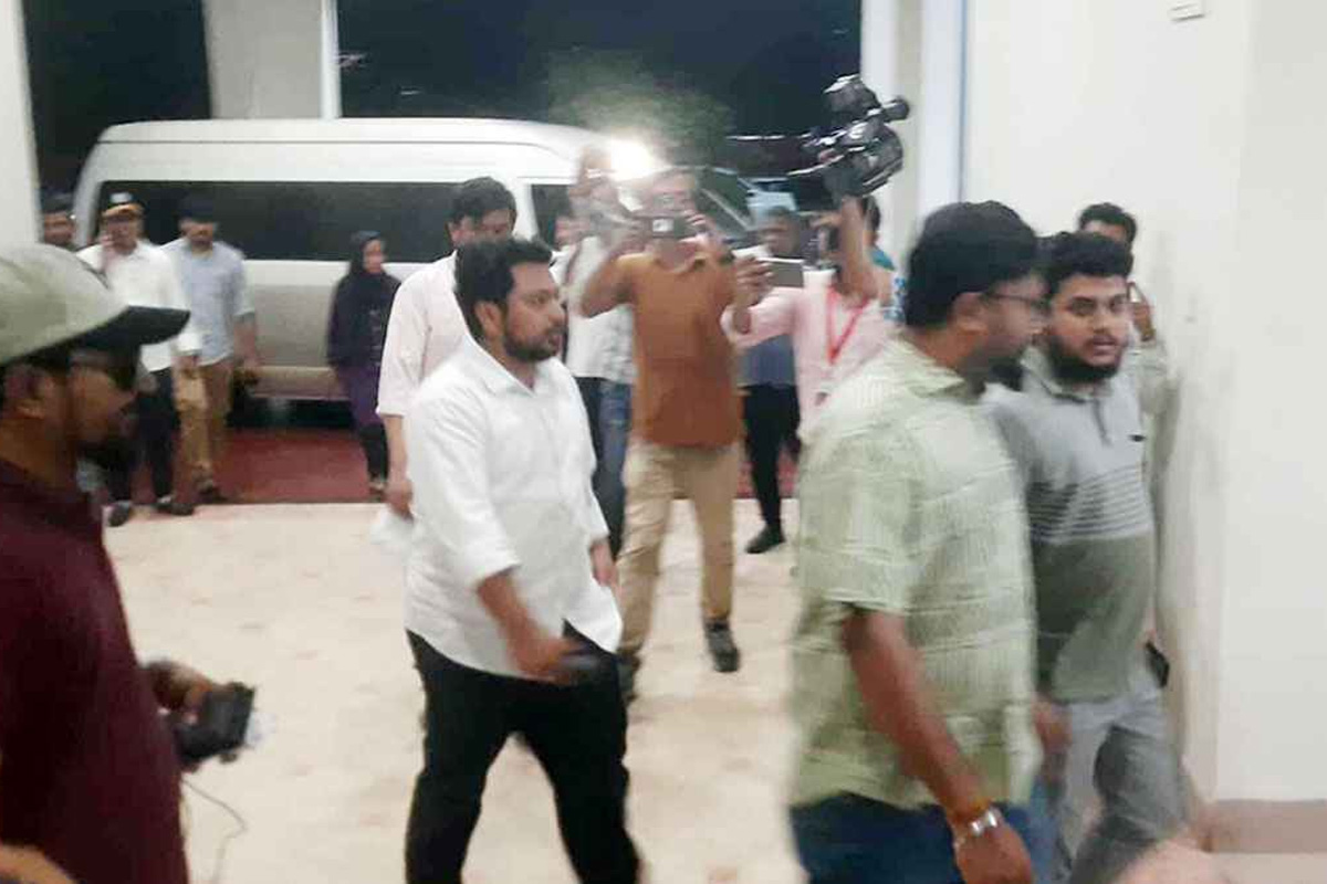 কড়া নিরাপত্তায় খুলনা পৌঁছালেন এনসিপি নেতারা