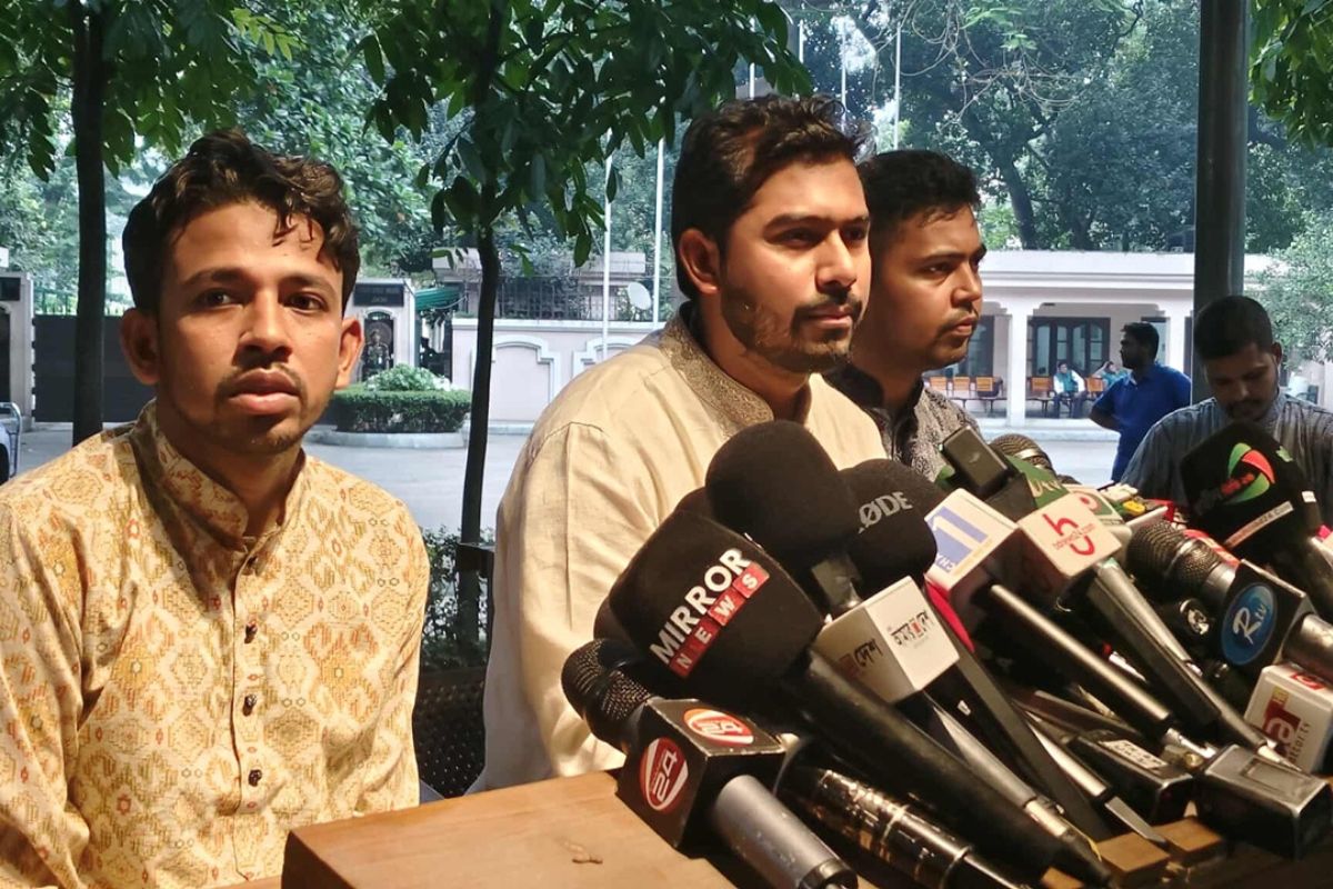 প্রধান উপদেষ্টার বৈঠক থেকে বেরিয়ে বিস্ফোরক মন্তব্য নুরের