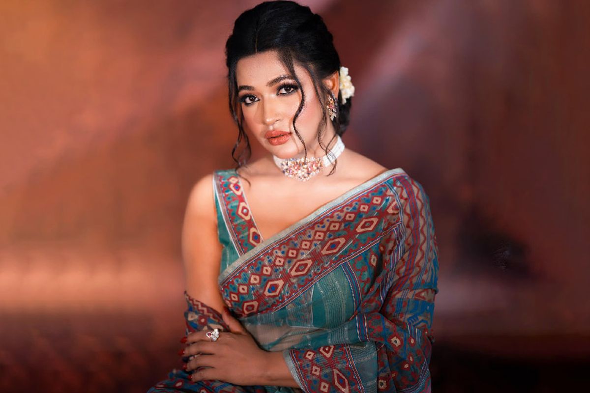 ‘আমার কী পরা উচিত এটা কেউ বলে দিতে পারে না’