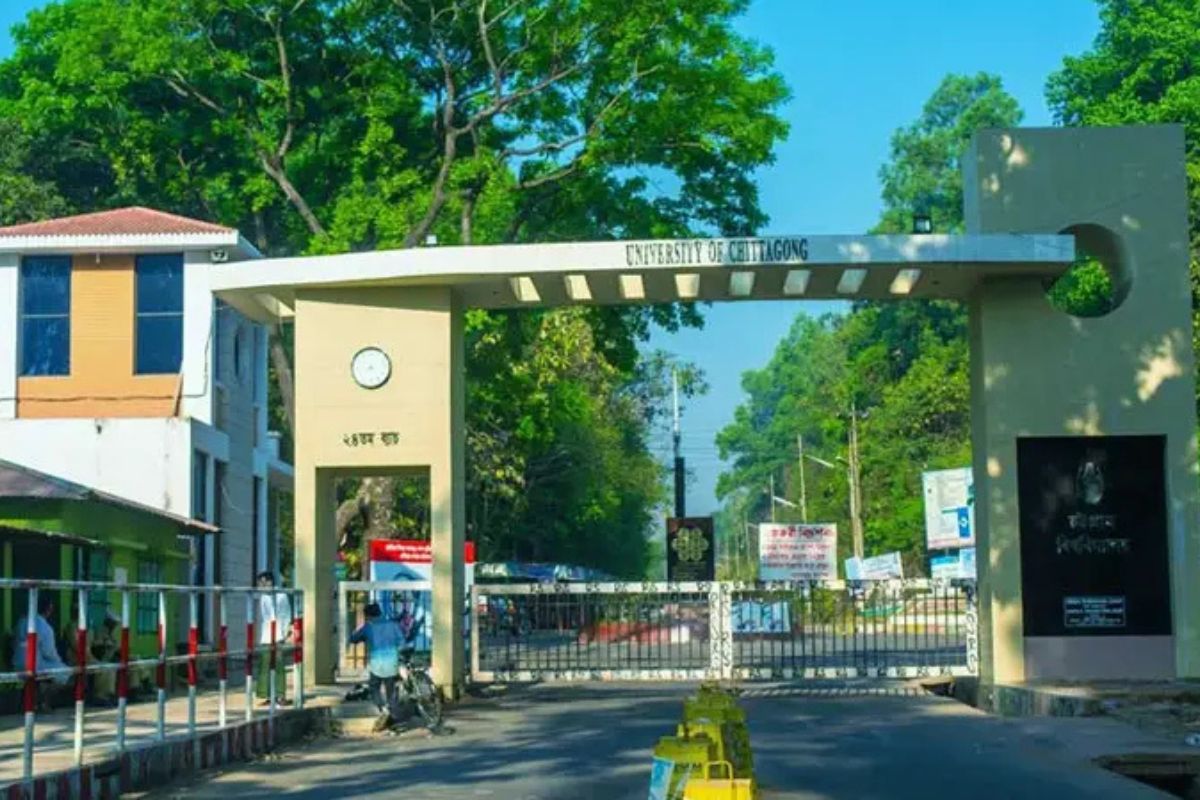 চবির ছাত্রী হলে সান্ধ্য আইন, দেরিতে ফিরলেই ‘সিট বাতিল’