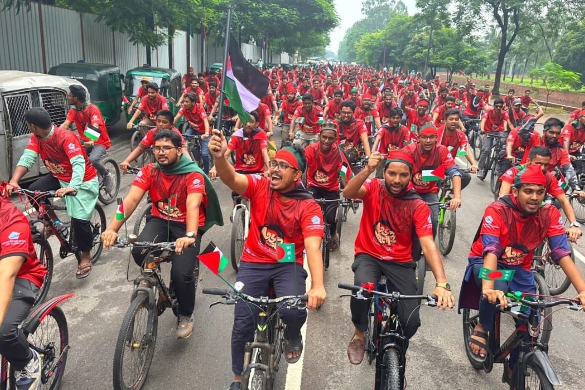 গণ-অভ্যুত্থান দিবসে ঢাবি শিবিরের সাইকেল র্যালি