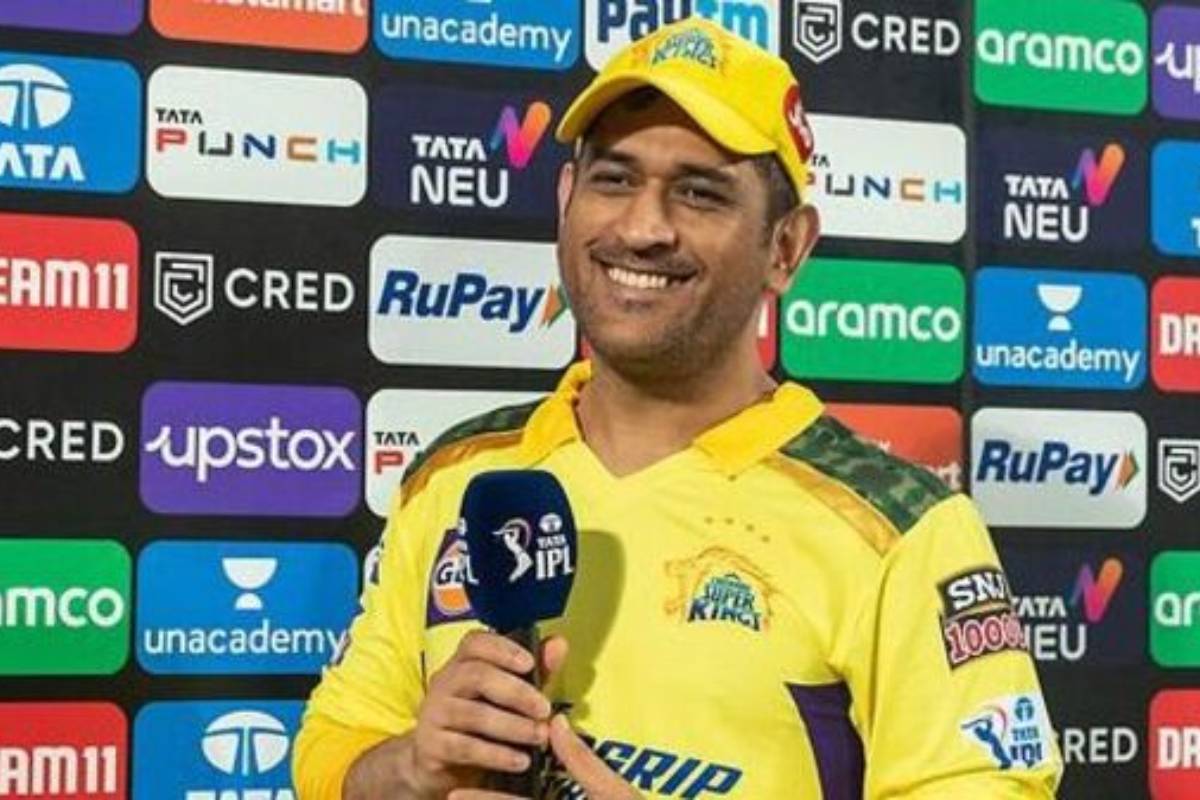 চেন্নাইয়ের হলুদ জার্সিতেই থাকার প্রতিশ্রুতি ধোনির