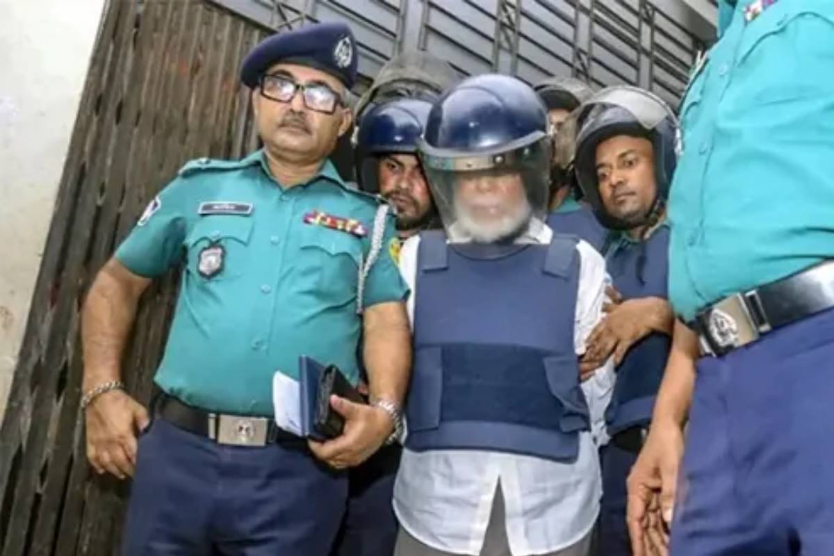 সাবেক প্রধান বিচারপতি খায়রুল হক রিমান্ড শেষে কারাগারে