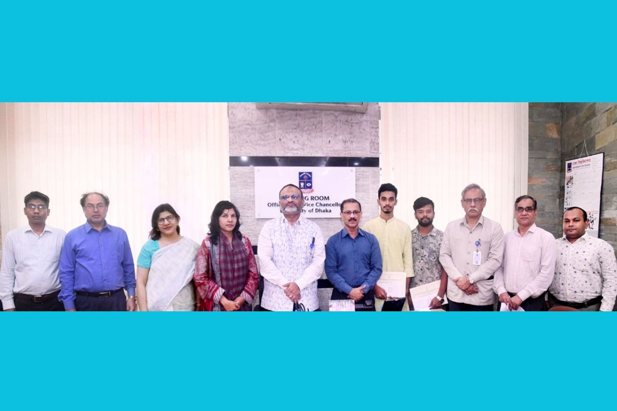 ঢাবির দুই শিক্ষার্থীকে ৫০ হাজার টাকা বৃত্তি প্রদান
