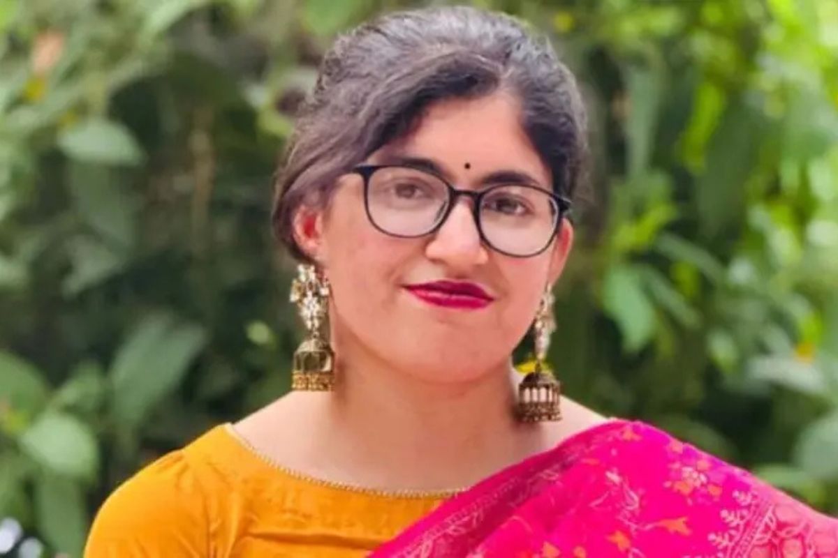 উমামার ‘রহস্যময়’ আবেদন ভাইরাল, তোলপাড়
