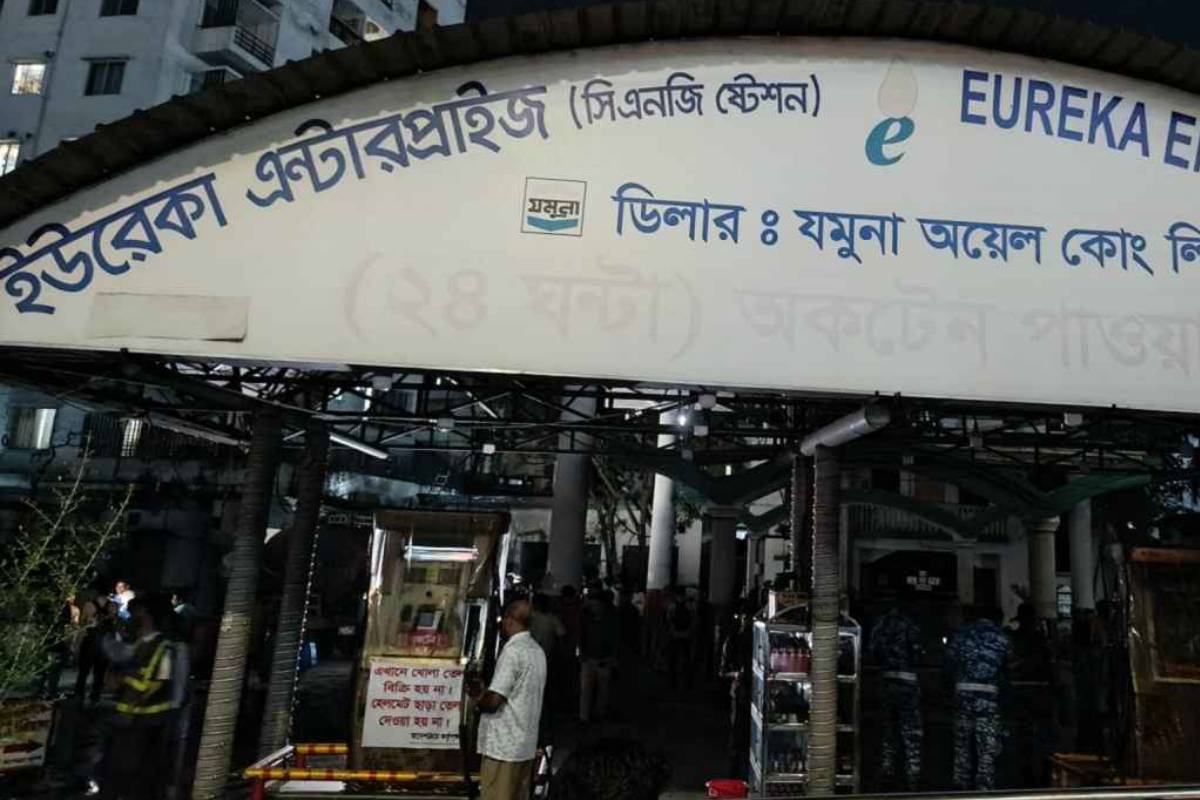 মহাখালী ফিলিং স্টেশনের আগুনে এলাকায় ছিলো আতঙ্ক