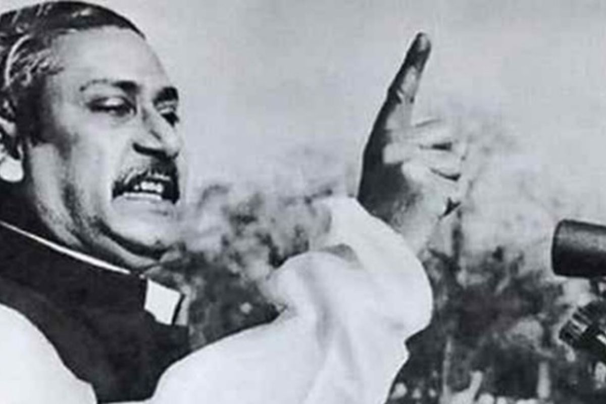 ৭ মার্চের ভাষণ নিয়ে বিতর্ক, শেষ পর্যন্ত পাঠ্যবইয়ে রাখার সিদ্ধান্ত