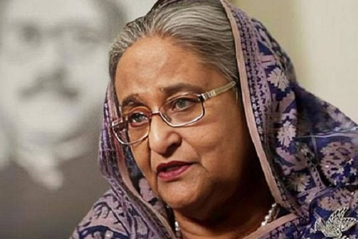 হাসিনার ফাঁসির দাবিতে সাক্ষ্য দিলেন ডা. মাহফুজ