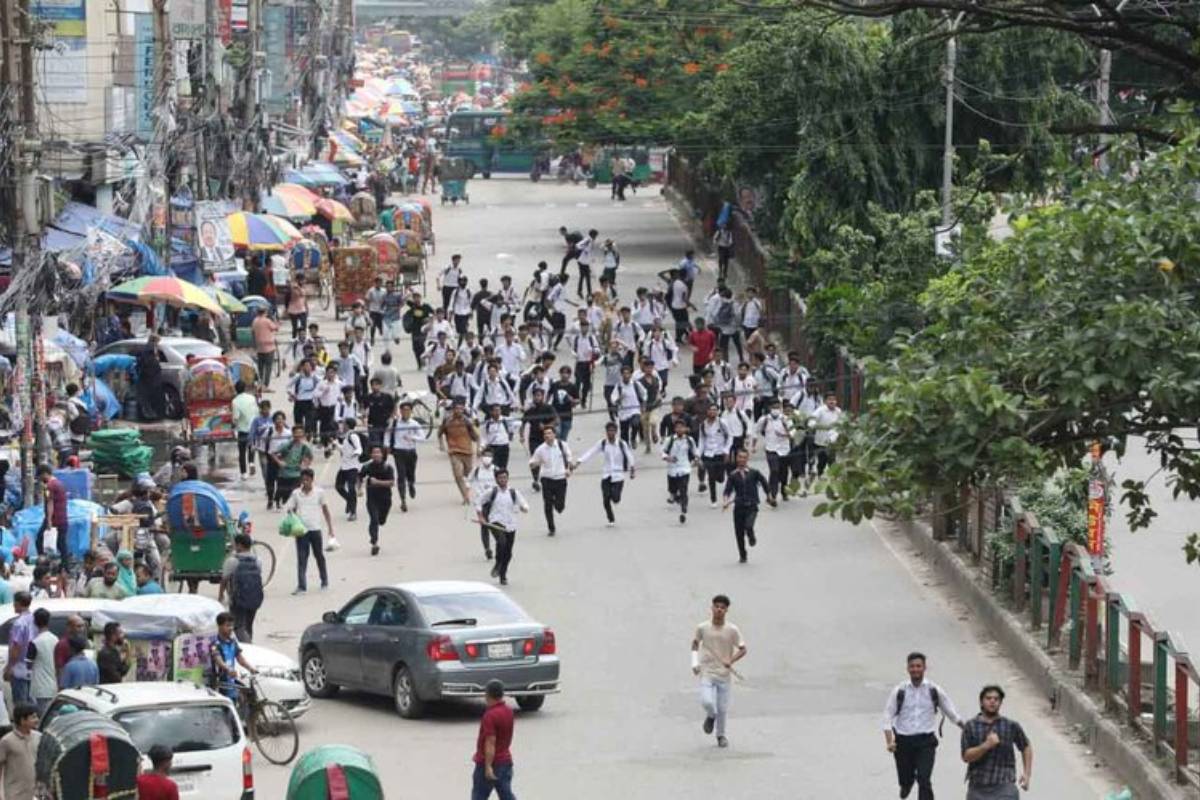 ঢাকা ও সিটি কলেজ শিক্ষার্থীদের সংঘর্ষ, আহত ২