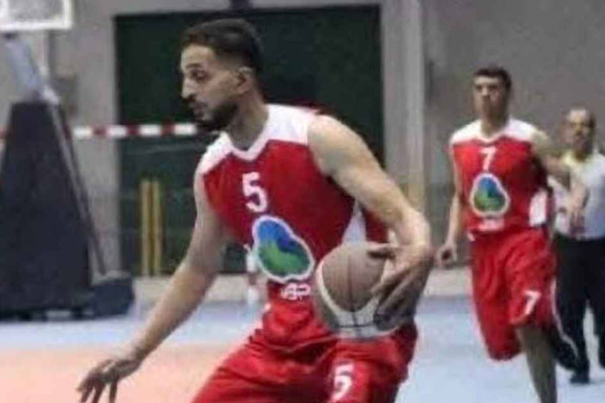 অসুস্থ মেয়ের খাবার খুঁজতে গিয়ে প্রাণ গেল সাবেক বাস্কেটবলারের