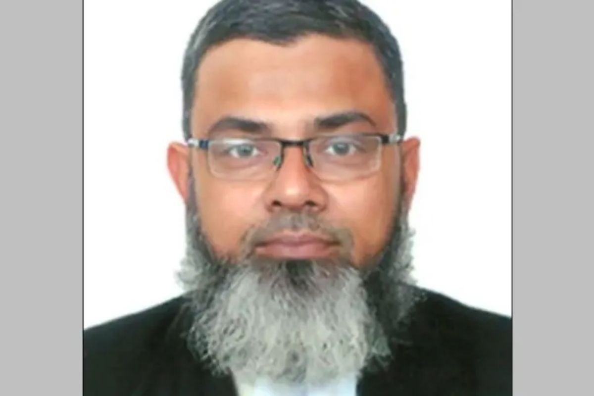 বিচারপতি হলেন সারজিসের শ্বশুর