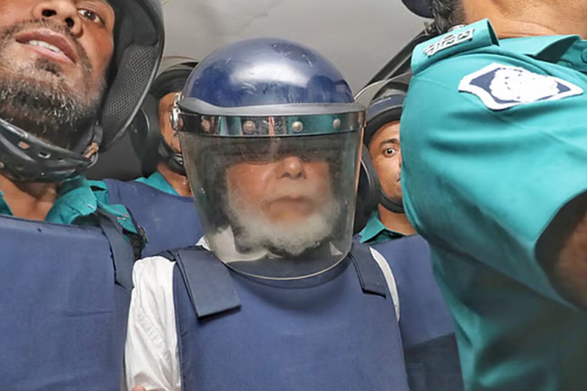 কারাগার থেকে স্থানান্তর, সাবেক প্রধান বিচারপতি হাসপাতালে ভর্তি