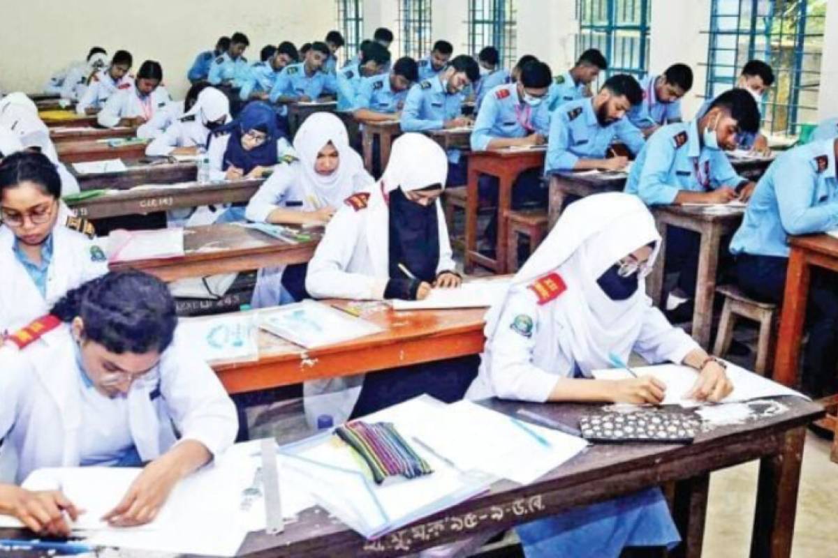 রাজনৈতিক বিবেচনায় গড়া পরীক্ষা কেন্দ্র বাতিলের উদ্যোগ