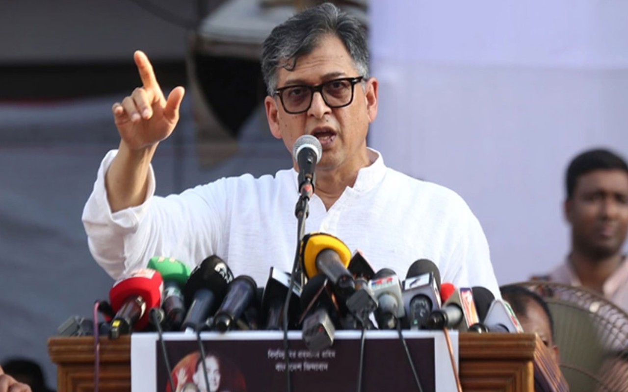 জামায়াতের সঙ্গে জোট নয়, ফেব্রুয়ারিতেই নির্বাচন: সালাহউদ্দিন আহমদ