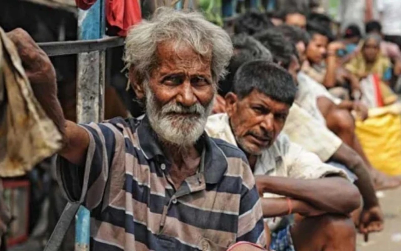 দেশে উদ্বেগজনকভাবে বেড়েছে অতি দারিদ্র্যের হার
