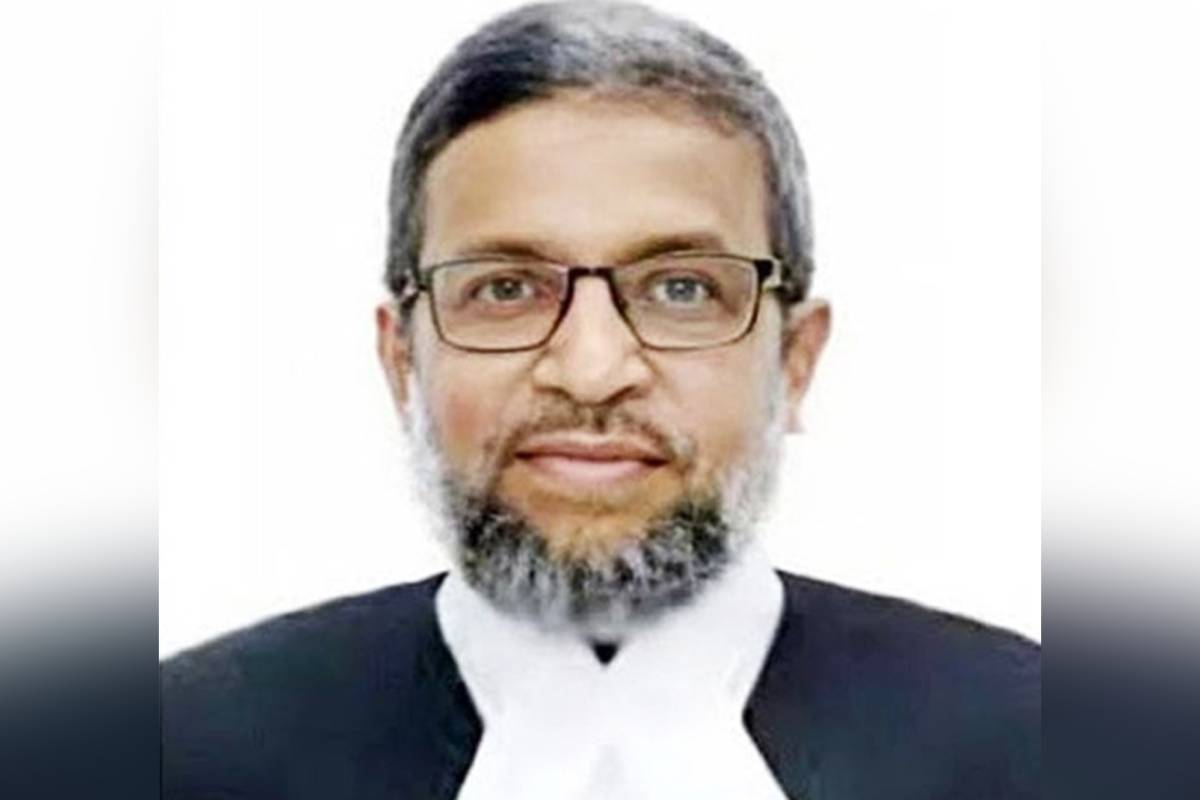 খালেদা জিয়াকে সাজা দেওয়া সেই বিচারপতির পদত্যাগ