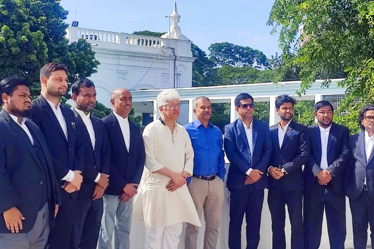 আন্তর্জাতিক ট্রাইব্যুনাল পরিদর্শনে আসিফ নজরুল ও আদিলুর রহমান