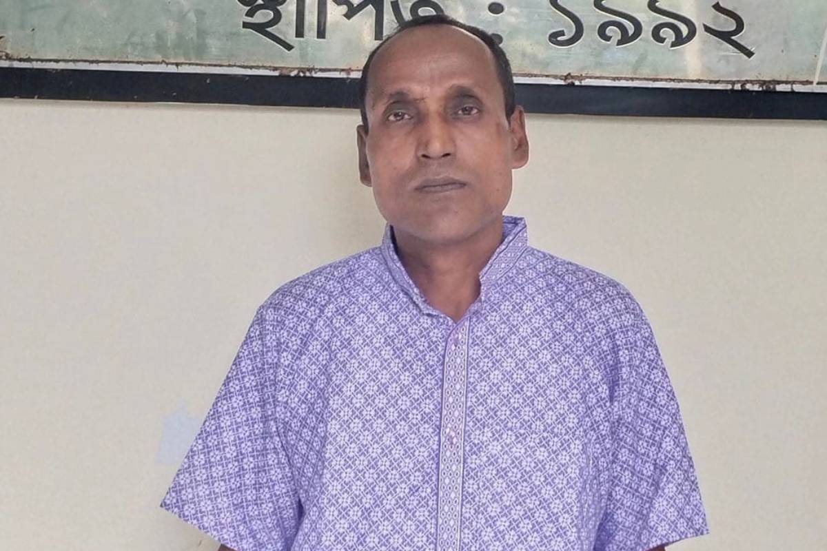 ৫১ বছর বয়সে রাকসু নির্বাচনে প্রার্থী শাহরিয়ার মোর্শেদ খান