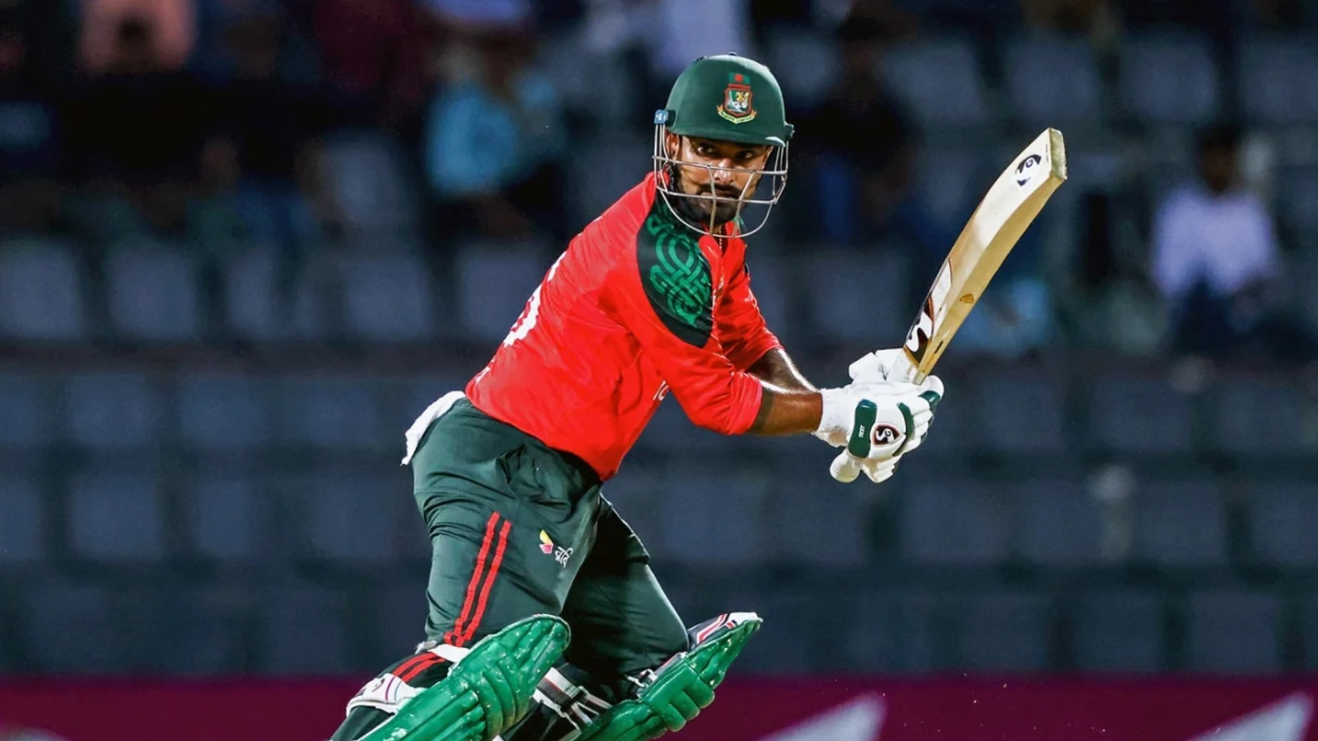 লিটনের দুর্দান্ত ৭৩ , বৃষ্টির কারণে অসমাপ্ত বাংলাদেশের ইনিংস