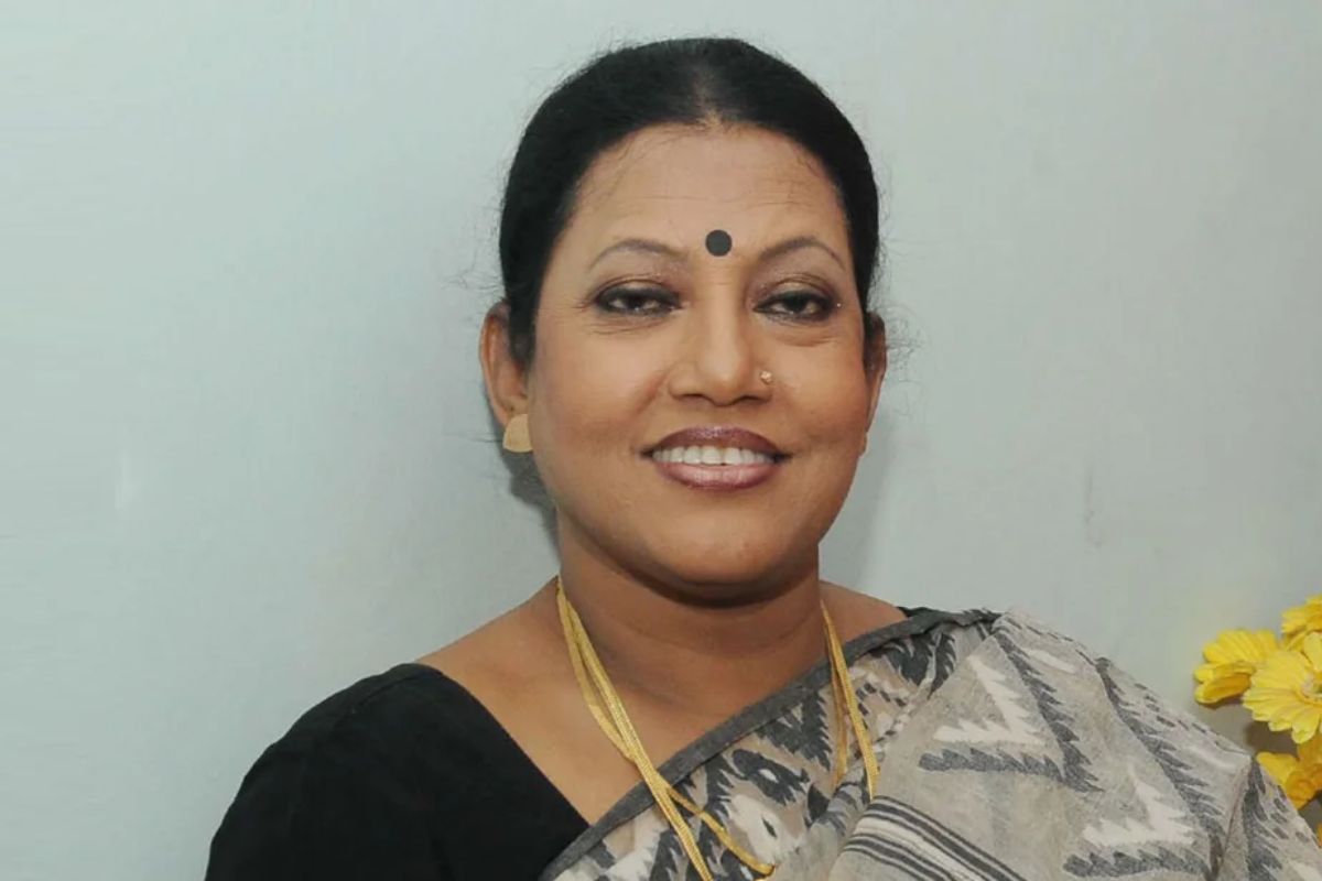 ফের অসুস্থ ফরিদা পারভীন, অবস্থা সংকটাপন্ন