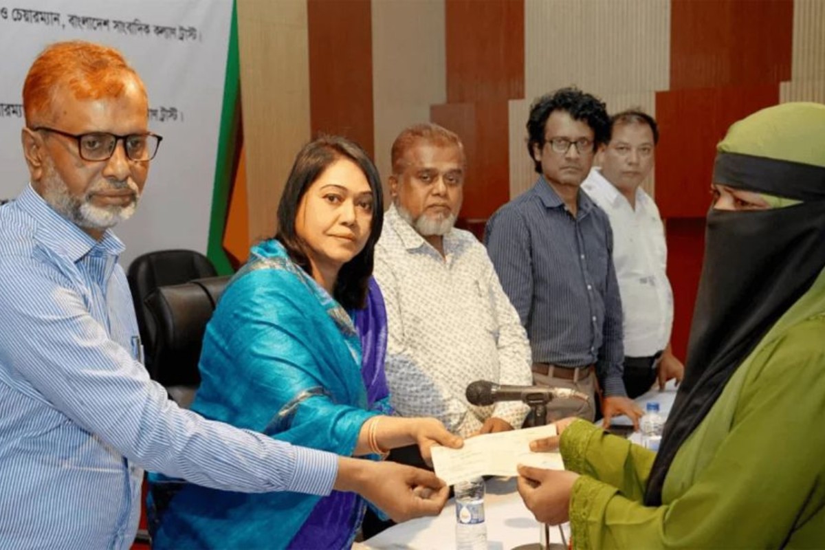 'সমাজের ইতিবাচক পরিবর্তনে সাংবাদিকদের ভূমিকা রয়েছে'