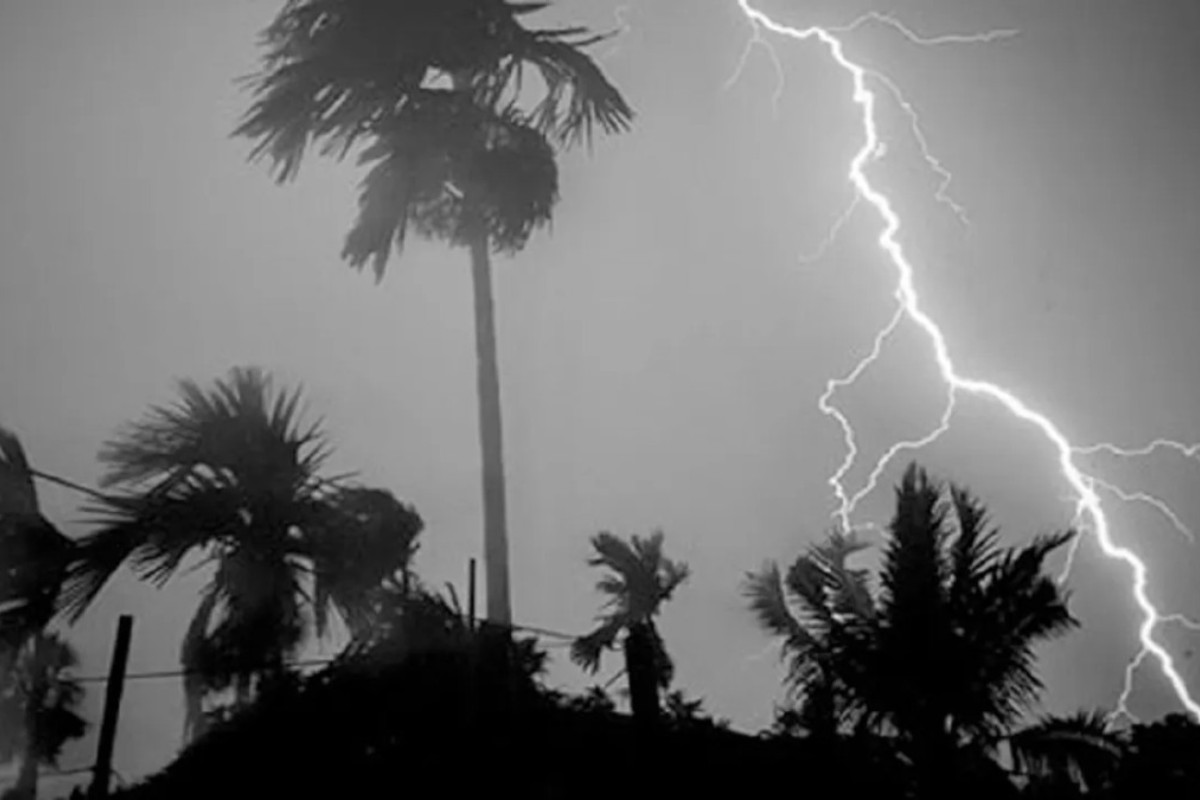 সারাদেশে বজ্রসহ বৃষ্টিপাতের আশঙ্কা