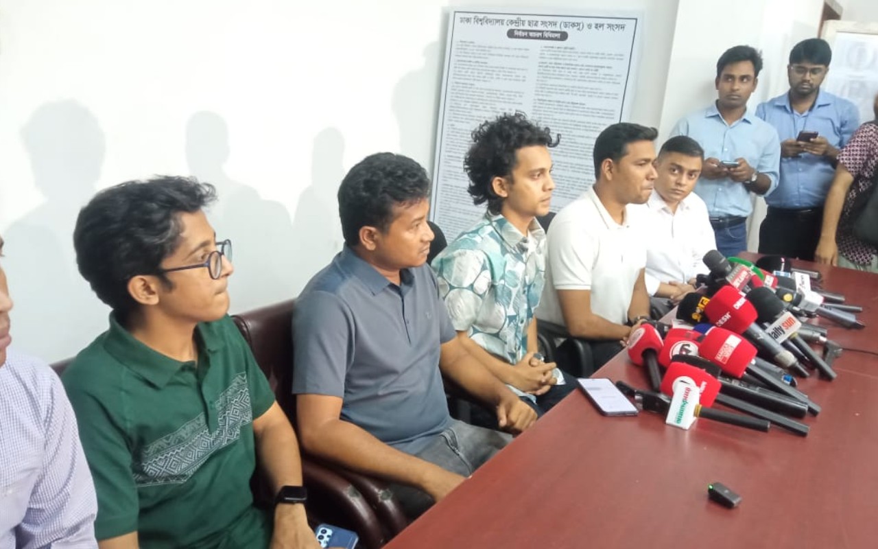 ডাকসু: কাল শপথবাক্য পাঠ করবে ছাত্রদলের প্যানেল