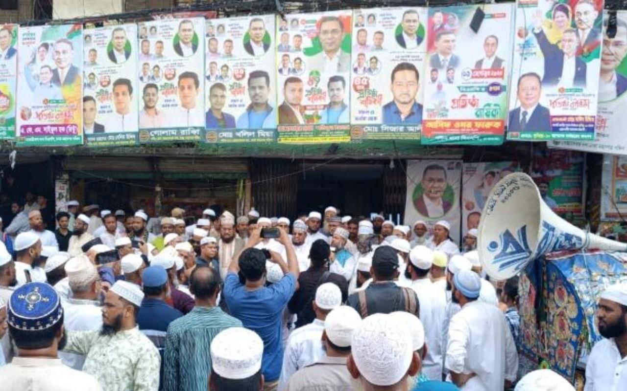 পবিত্র ঈদে মিলাদুন্নবী উপলক্ষে ঢাকায় র্যালি