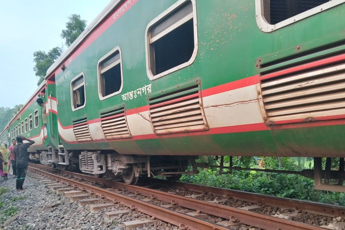 উত্তরবঙ্গের সাথে রেল যোগাযোগ স্বাভাবিক