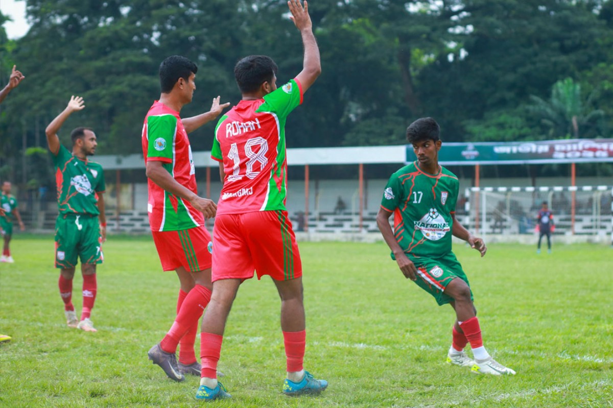 জাতীয় ফুটবল চ্যাম্পিয়নশিপে স্বাগতিক দলগুলোর জয়জয়কার