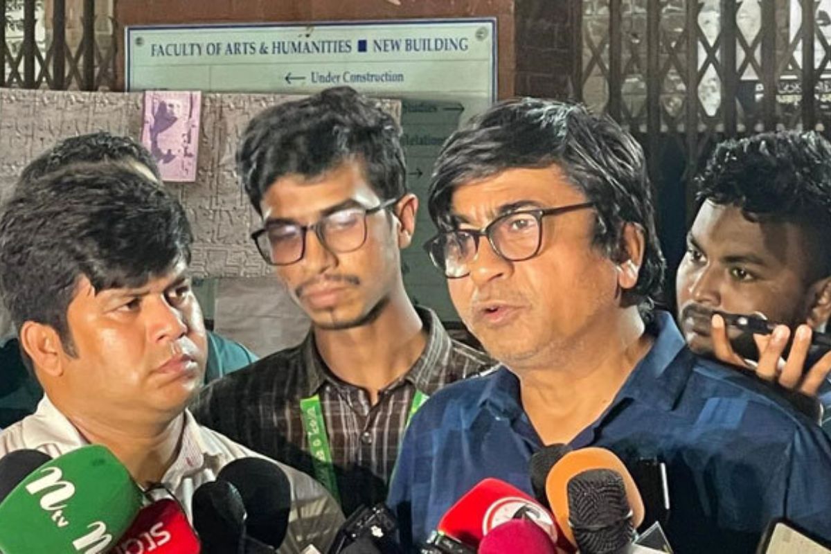 জাকসু নির্বাচন: ফলাফল ঘোষণার আগেই নির্বাচন কমিশনারের পদত্যাগ