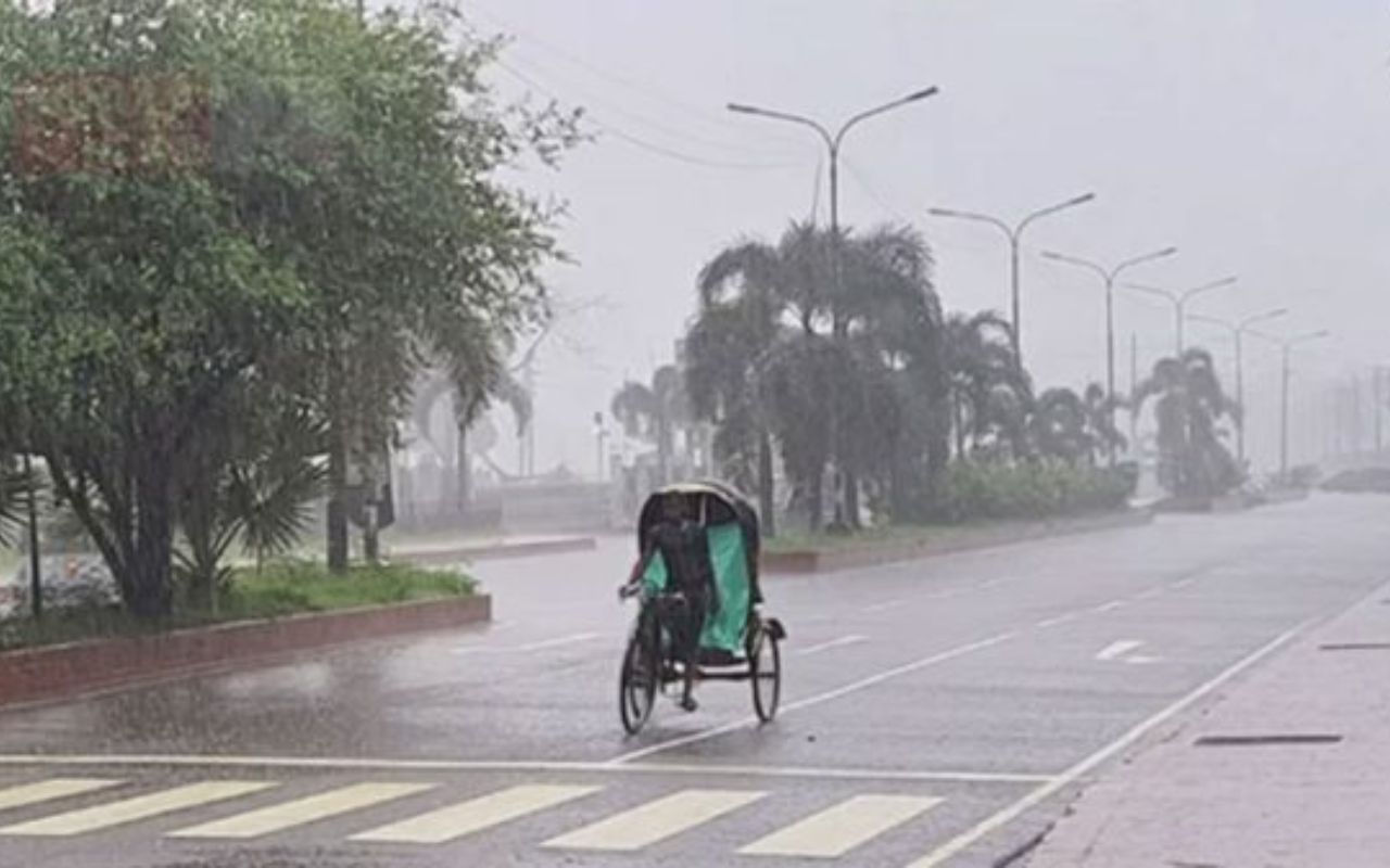 ঢাকার আকাশ মেঘলা, ২৪ ঘণ্টায় ২২ মি.মি. বৃষ্টি