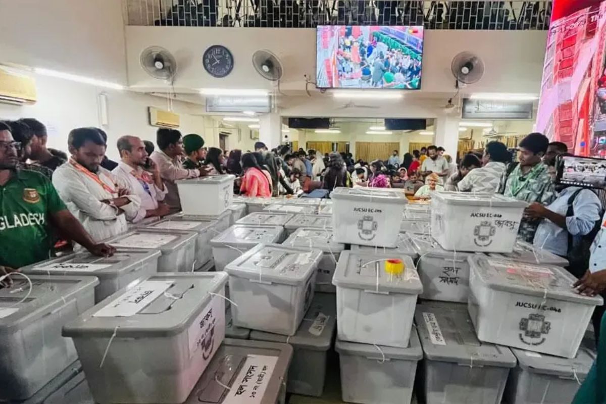 জাকসু ভোট গণনা শেষ পর্যায়ে, শিগগিরই ফল প্রকাশ