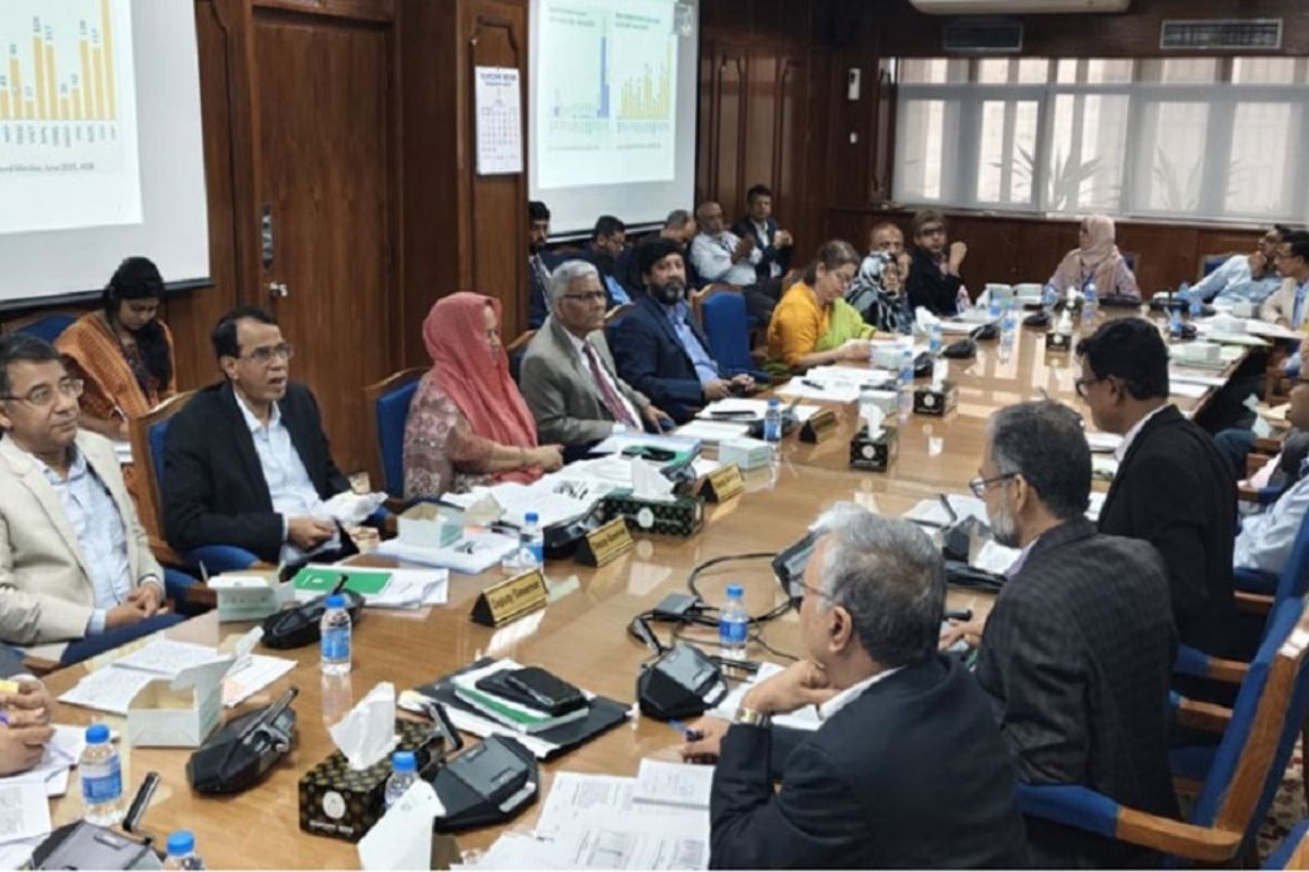 অর্থনীতি চাঙ্গা করতে বন্ড ও সিকিউরিটিজ বাজার শক্তিশালী করার উদ্যোগ