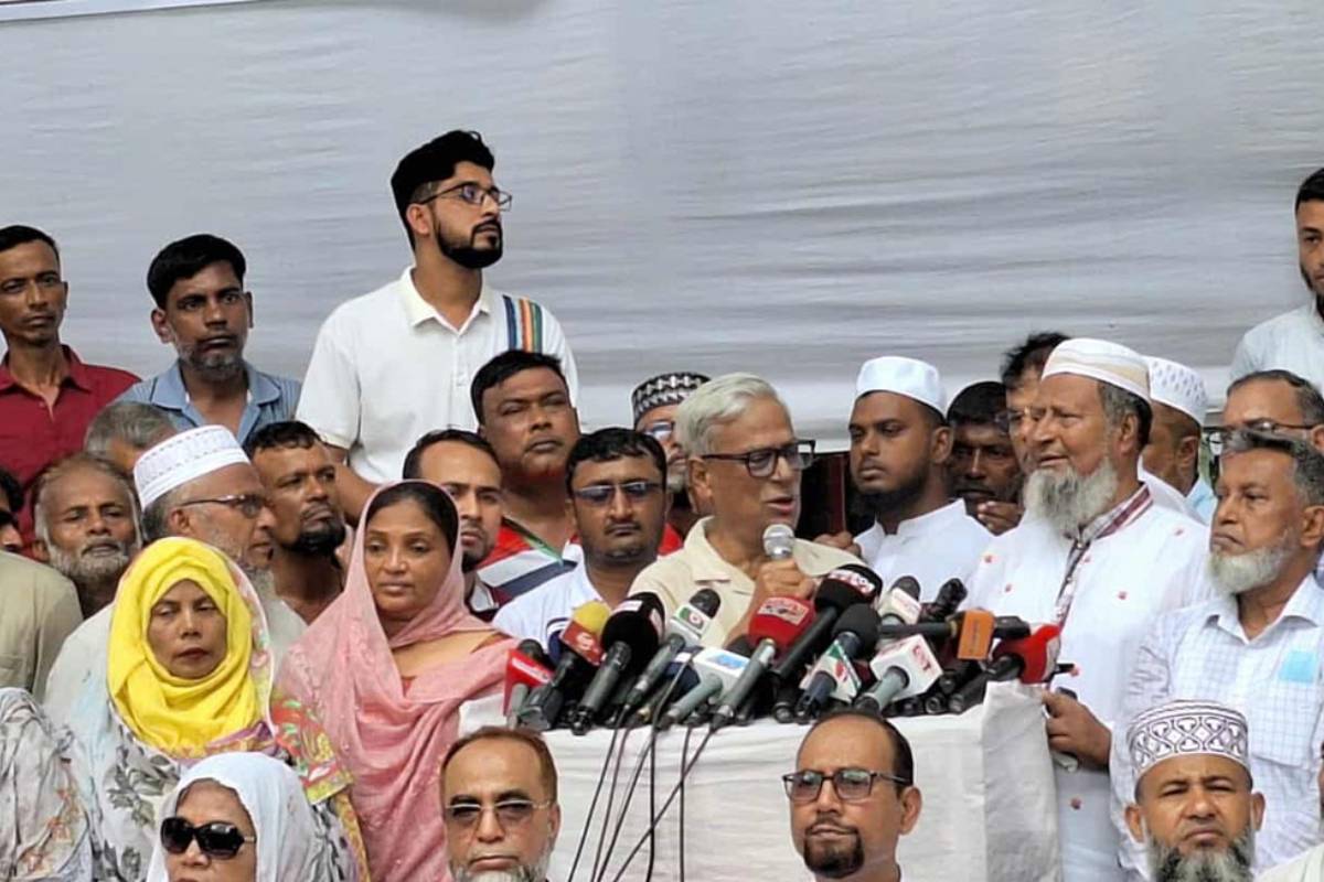 ইউনূসের নির্বাচনের পথরোধে ঘরের শত্রু, বাইরের নয় : ফারুক